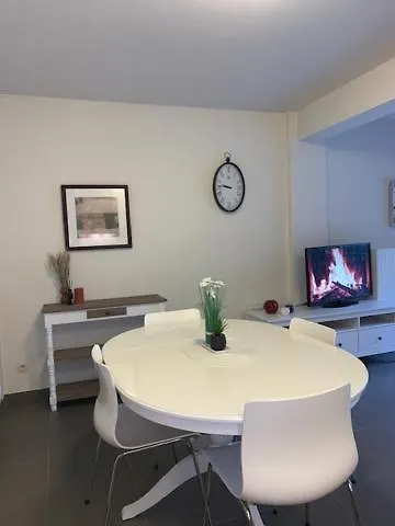 Stijlvol Appartement In Hartje Oostende Vlak Bij Het Strand En De Winkelstraat - 6P 0*, Ostend